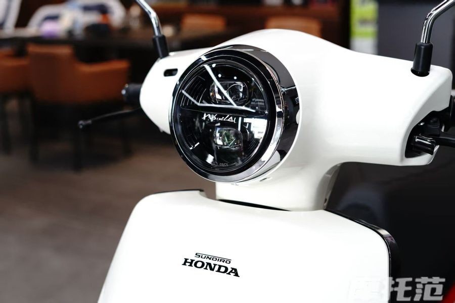 Tin xe trưa 14/5: Yamaha chính thức ra mắt ‘cơn ác mộng’ của Honda Vision với giá rẻ, động cơ 125cc ngang SH Mode ảnh 2