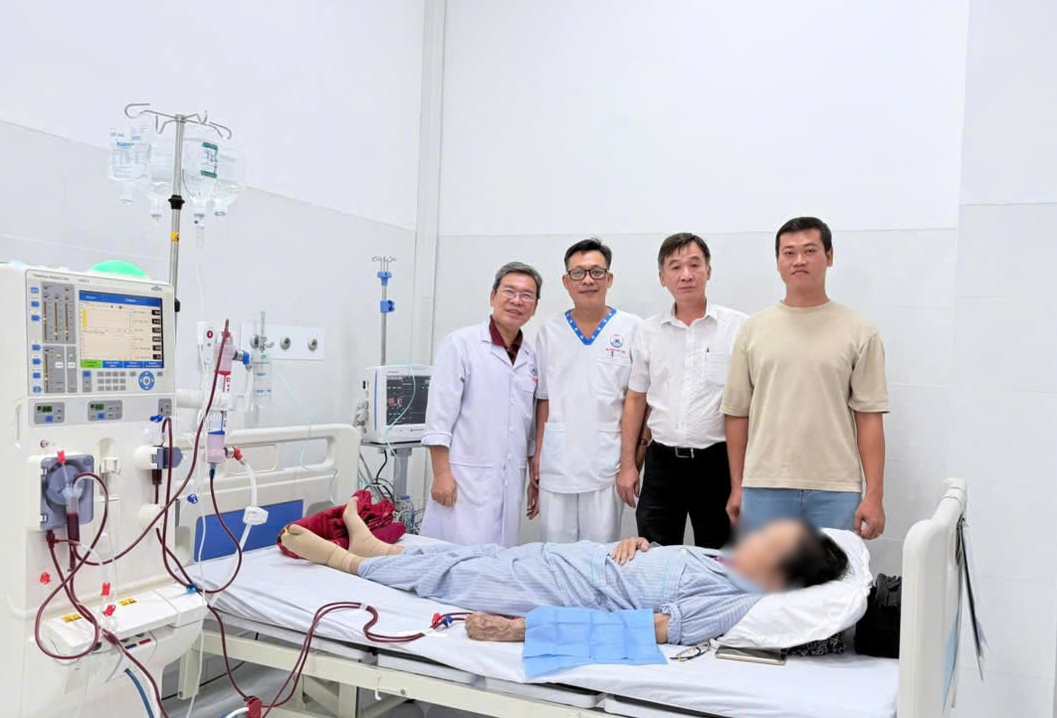 con-dao-co-don-vi-chay-than-benh-nhan-khong-con-canh-xa-nha-1-1779248271.png
