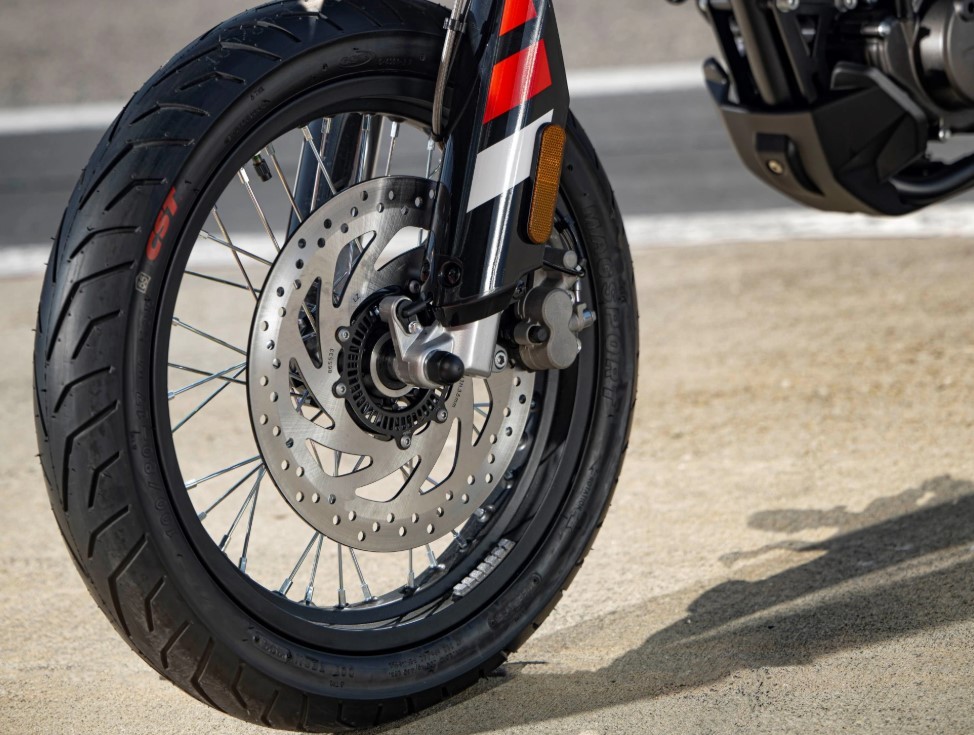 ‘Vua côn tay’ 125cc mới của Ý chính thức ra mắt: Phân khúc khác Yamaha Exciter và Honda Winner R, giá ‘mềm’ ảnh 5