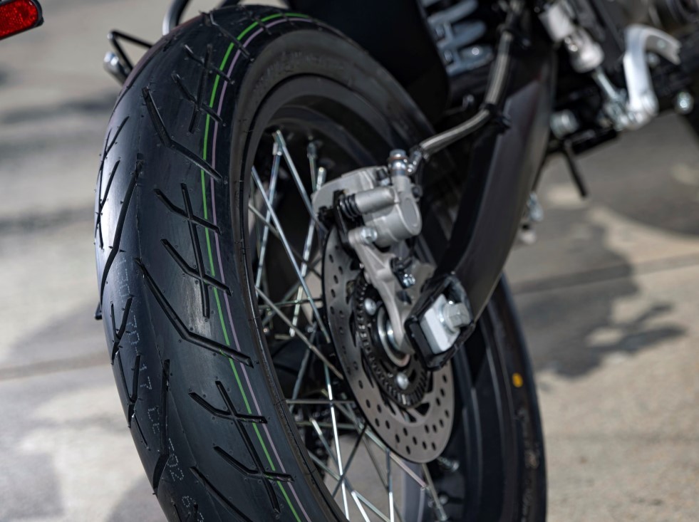 ‘Vua côn tay’ 125cc mới của Ý chính thức ra mắt: Phân khúc khác Yamaha Exciter và Honda Winner R, giá ‘mềm’ ảnh 6