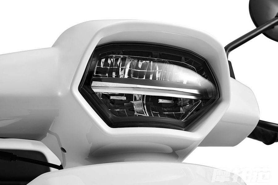 ‘Vua xe ga’ 125cc mới đẳng cấp châu Âu chính thức ra mắt giá 38,5 triệu đồng, phong cách khác Honda SH và Vario ảnh 3