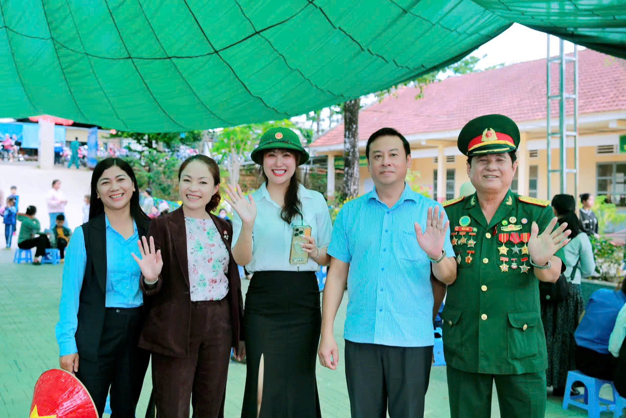 07-kham-benh-tu-thien-va-phat-qua-1779846380.png