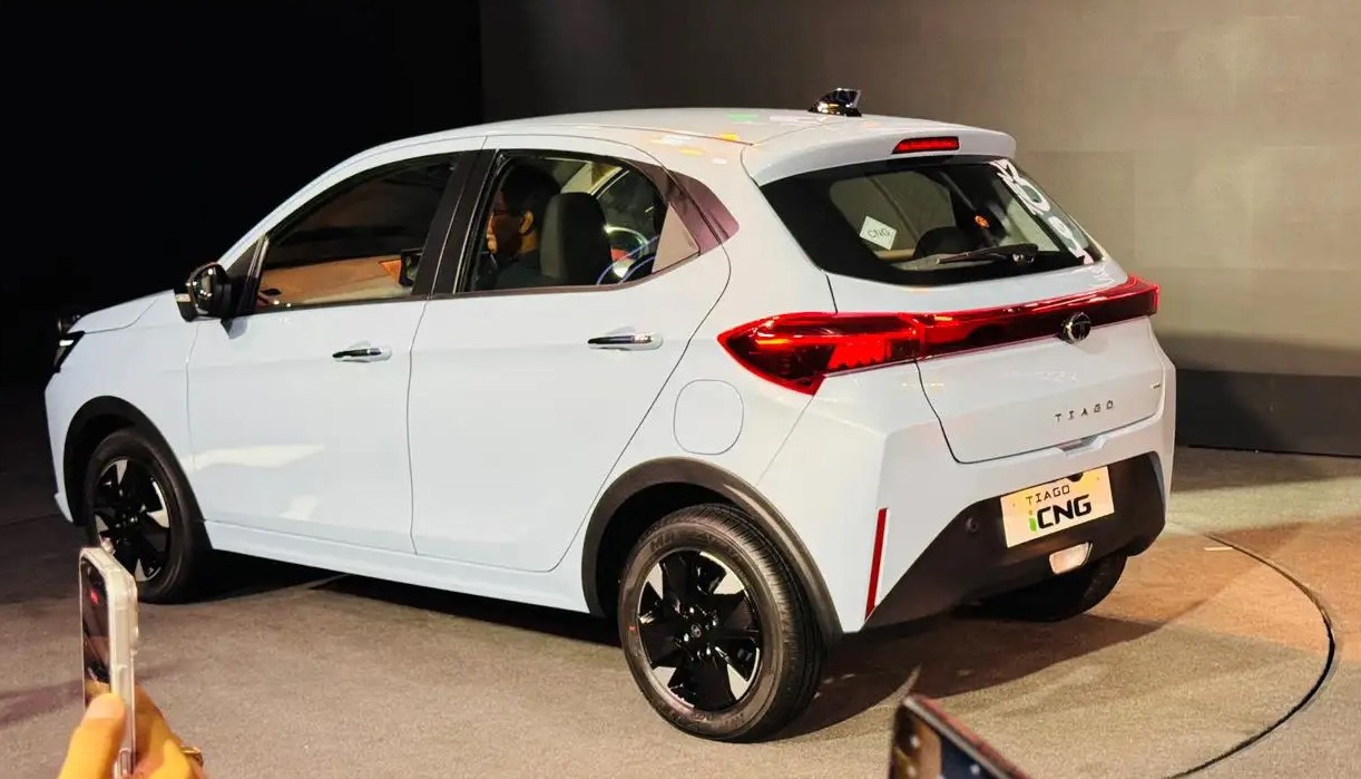 Quên Honda SH đi, mẫu ô tô hatchback ‘bình dân’ mới chính thức ra mắt với giá 128 triệu đồng, rẻ hơn Hyundai Grand i10 ảnh 3