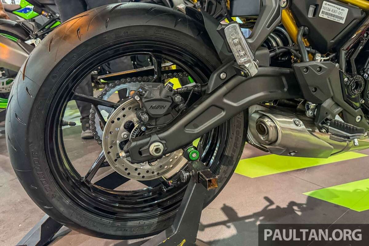 ‘Vua côn tay’ mới của Nhật Bản chính thức ra mắt với giá rẻ, phân khúc cao hơn hẳn Yamaha Exciter và Honda Winner R ảnh 7