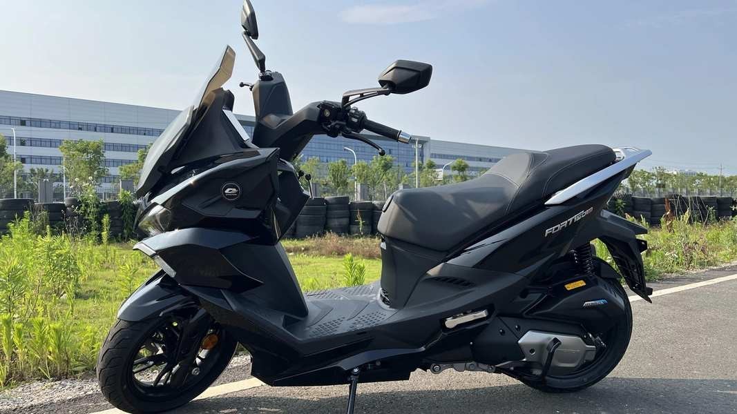 Tin xe hot 2/6: ‘Cơn ác mộng’ của Air Blade chính thức ra mắt, có ABS và TCS như SH mà giá chỉ 46,7 triệu đồng ảnh 1