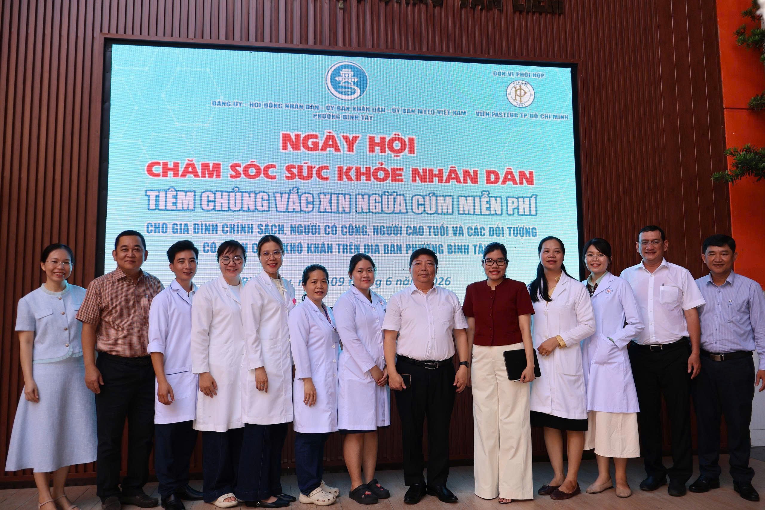 vien-pasteur-tphcm-trao-tang-300-lieu-vac-xin-cum-cho-nguoi-dan-binh-tay-2-1780979185.jpg