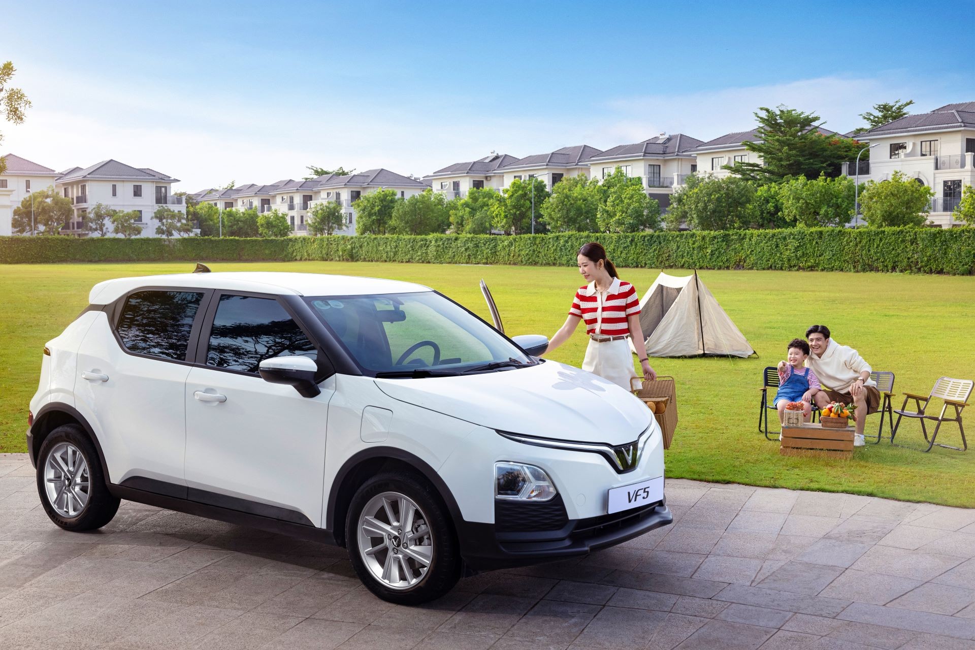 Kiến trúc sư sở hữu VinFast VF 5: Ngỡ ngàng vì đi ‘4 bánh’ mà chi phí vận hành rẻ ngang xe máy ảnh 1