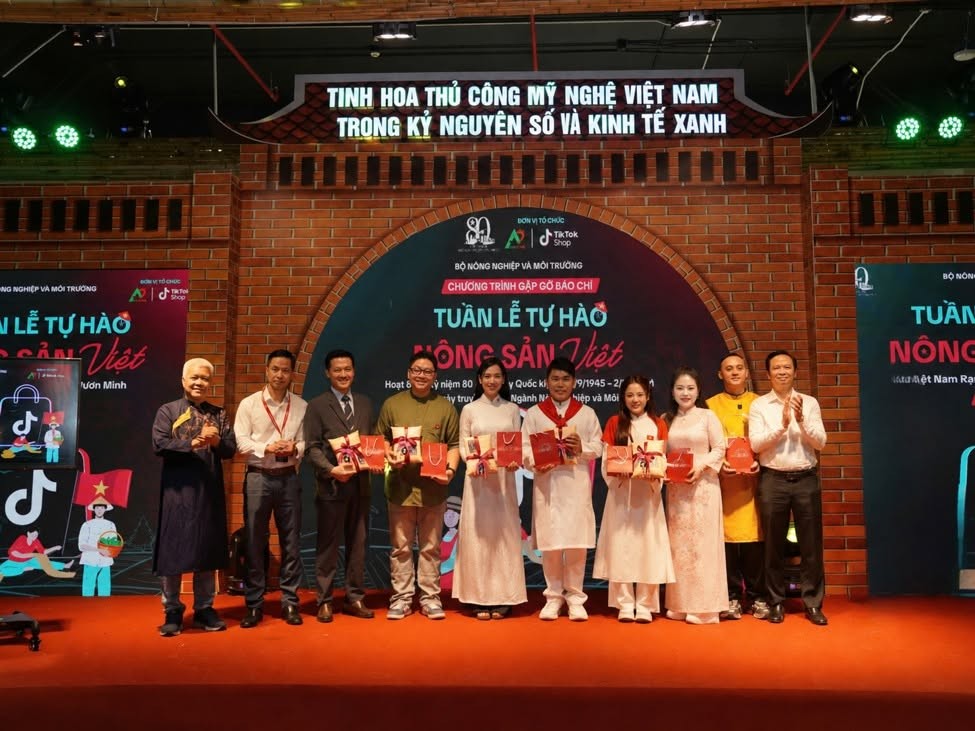 nguyen-thi-thuy-tien-1-1781393303.jpg