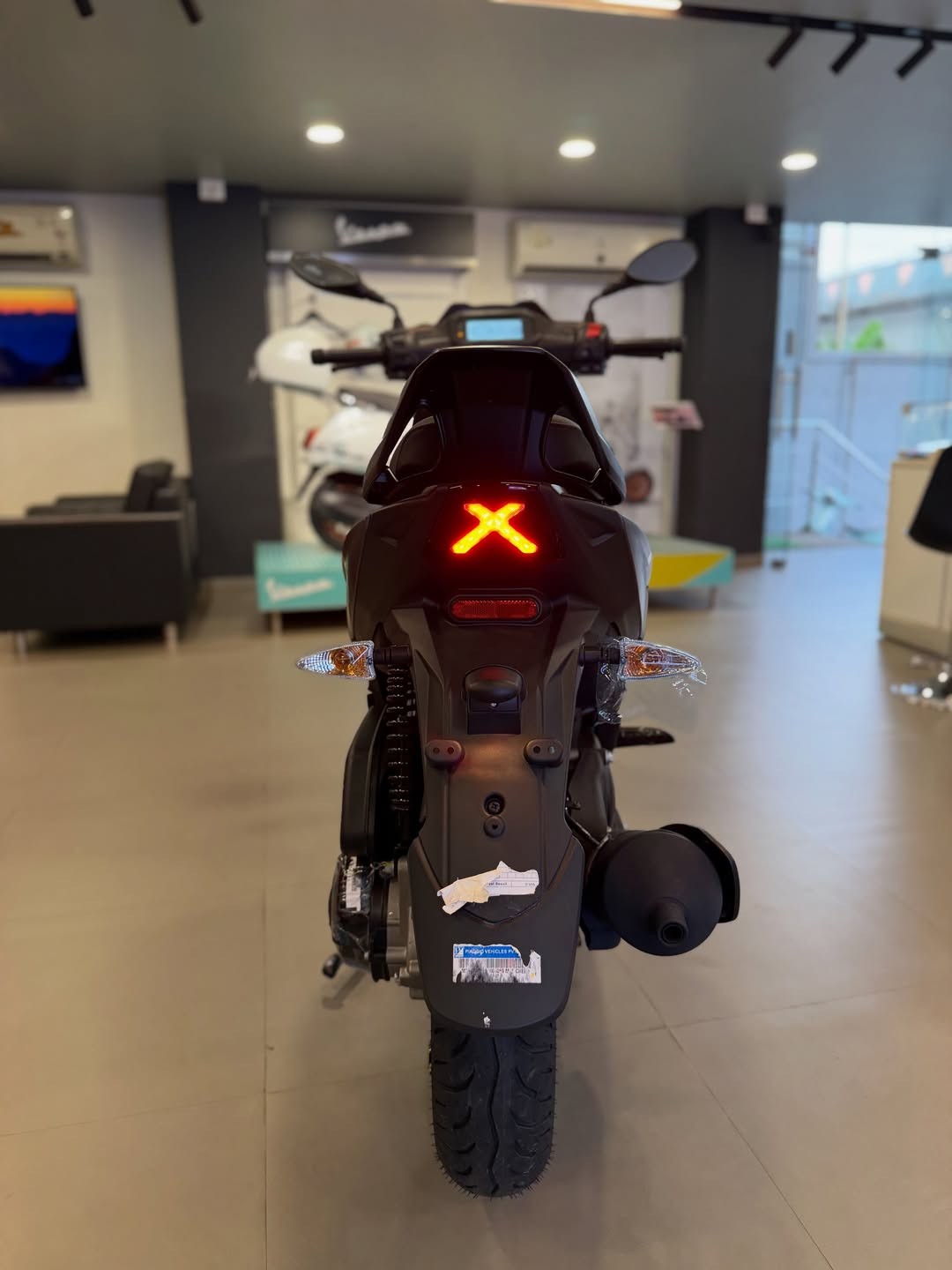 ‘Vua xe ga’ 175cc mới của Ý chính thức ra mắt, giá 29 triệu đồng rẻ hơn Honda Vision, có ABS như SH Mode và Air Blade ảnh 5