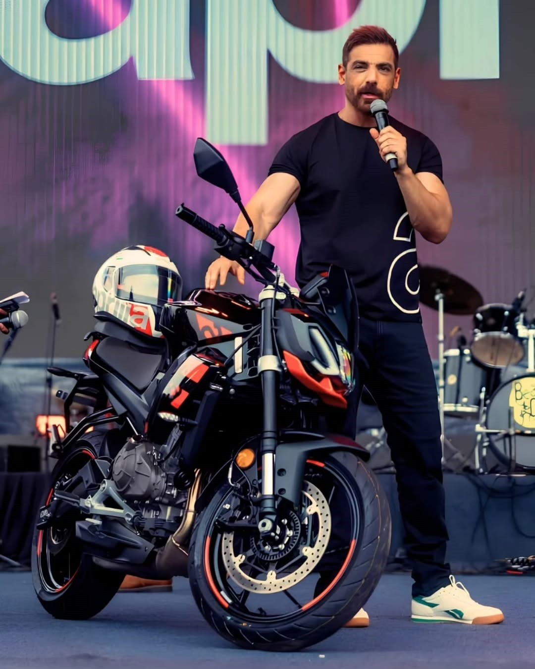 ‘Huyền thoại côn tay’ mới chính thức ra mắt: Phân khúc khác Yamaha Exciter và Honda Winner R, giá rẻ so với trang bị ảnh 5