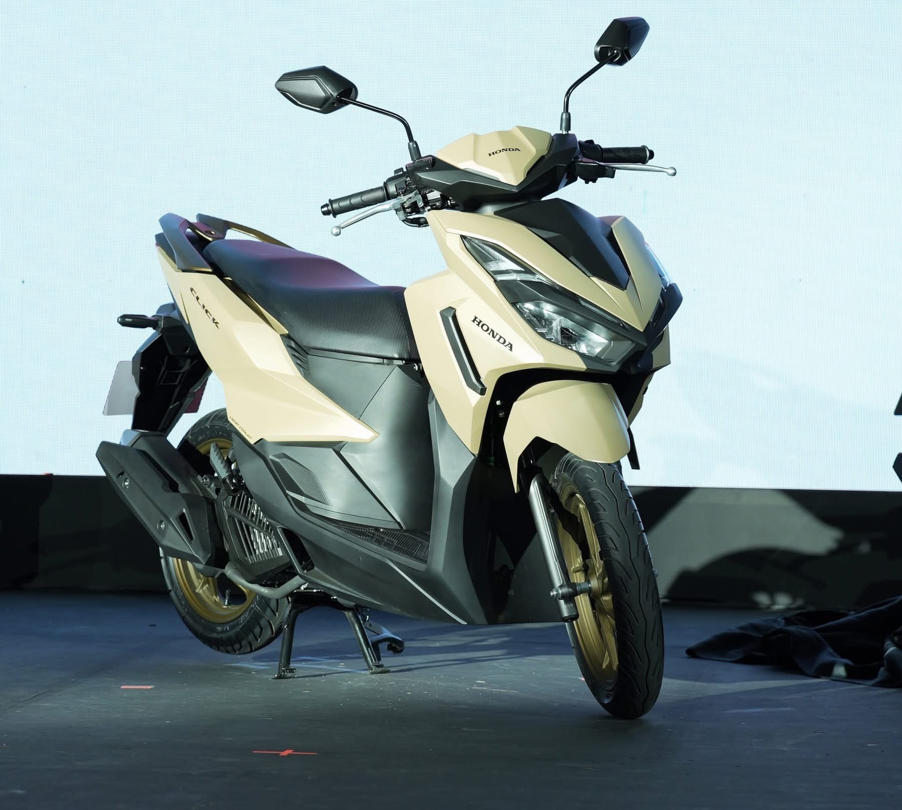 Tin xe trưa 23/6: ‘Vua xe ga’ mới của Honda chính thức ra mắt với giá rẻ, thiết kế ‘đỉnh’ hơn Air Blade, SH và SH Mode ảnh 1