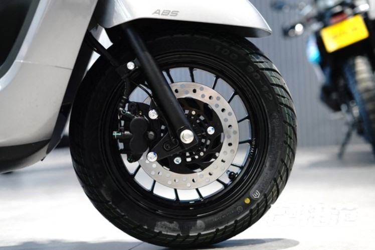 ‘Xe ga quốc dân’ mới chính thức ra mắt: Thiết kế ‘nét’ hơn Honda SH Mode, có phanh ABS, giá 37 triệu đồng rẻ như Vision ảnh 3