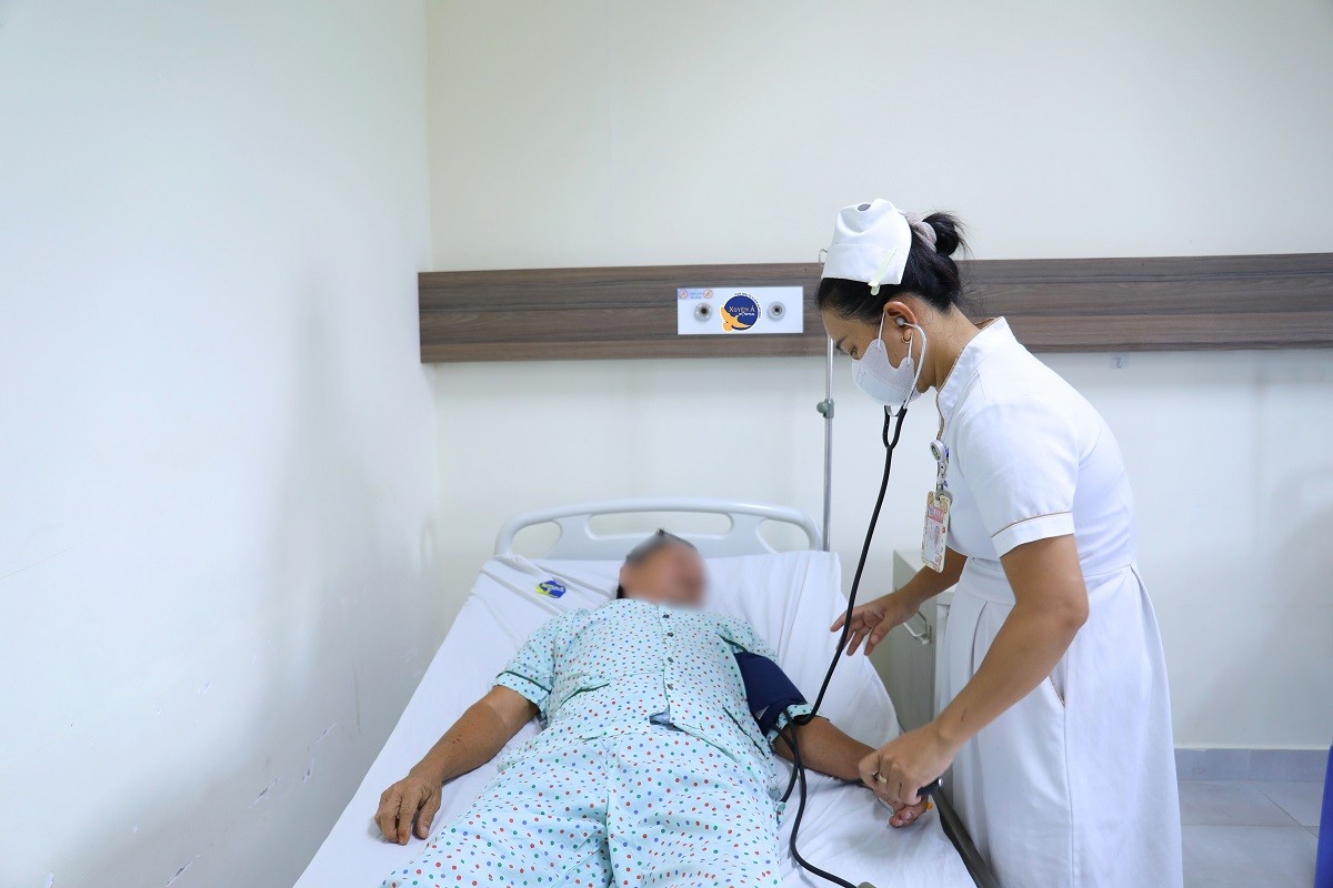 dot-quy-khong-con-la-ban-an-tan-phe-neu-cap-cuu-trong-thoi-gian-vang-1-1782609874.jpg