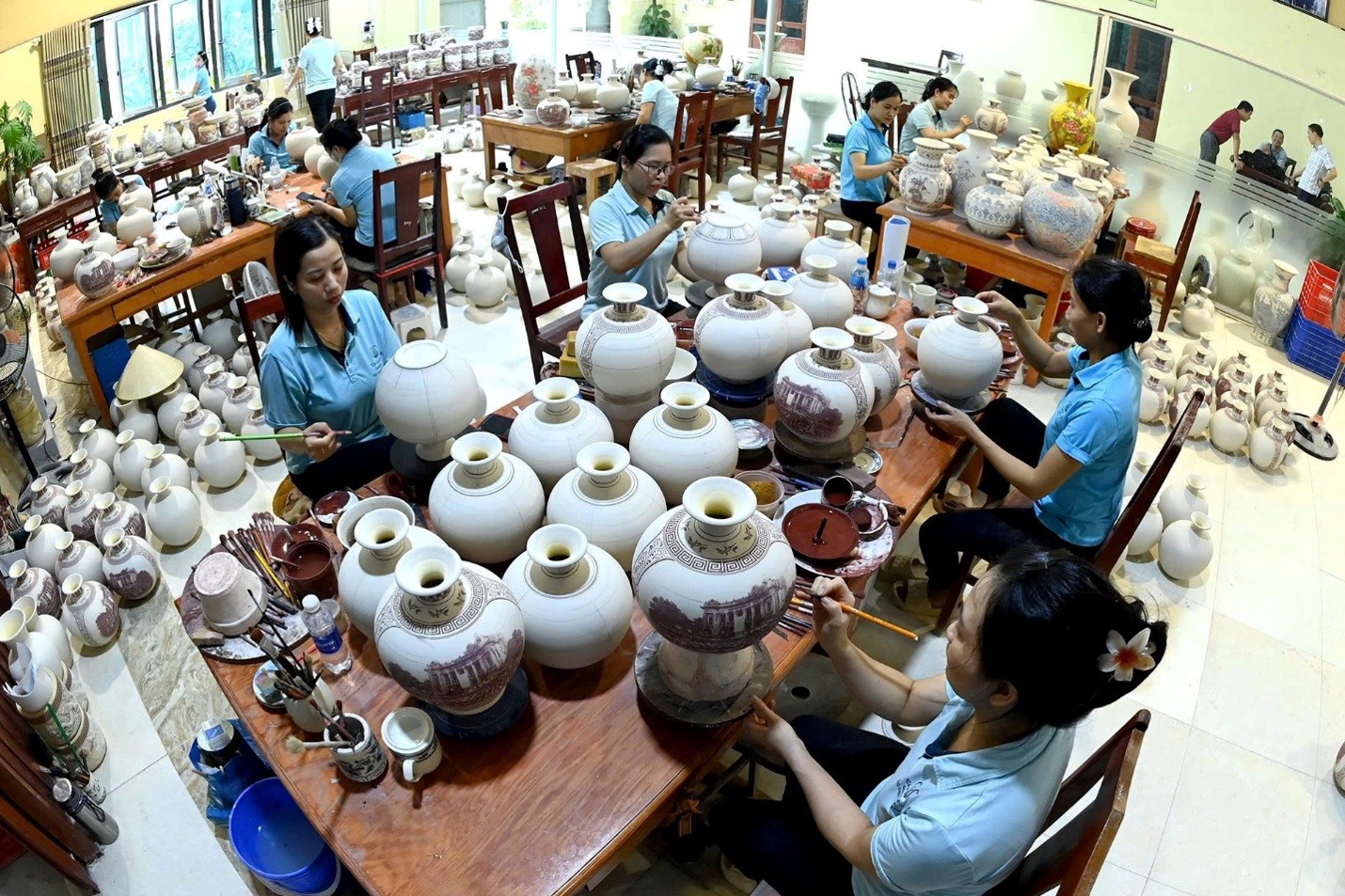 nghe-nhan-gom-chu-dau-1783000489.jpg