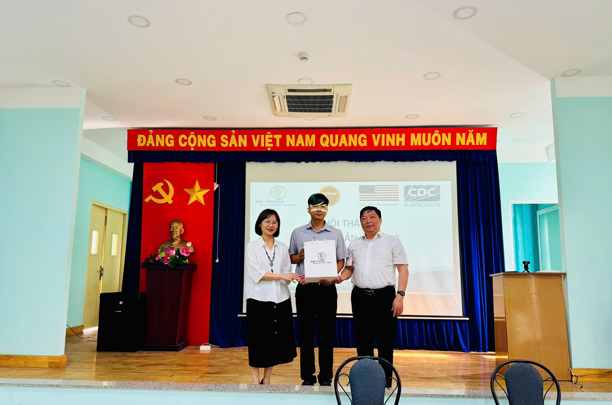 can-bo-y-te-tuyen-co-so-duoc-dao-tao-dich-te-hoc-thuc-dia-de-nang-nang-luc-phong-chong-dich-2-1783352851.png