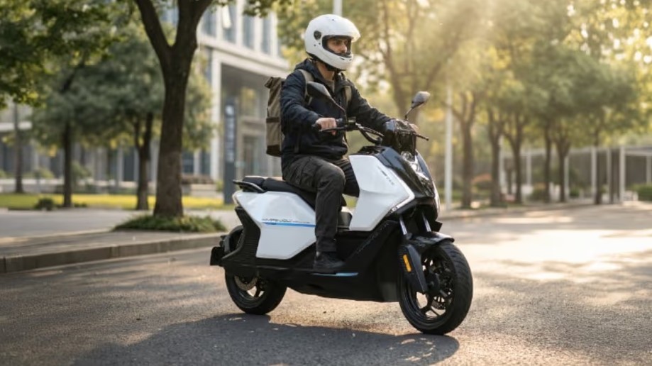 Chính thức ra mắt ‘xe ga quốc dân’ mới giá 48 triệu đồng: Thiết kế ‘nét’ hơn Honda Vision, có 2 kênh ABS át vía SH Mode ảnh 1