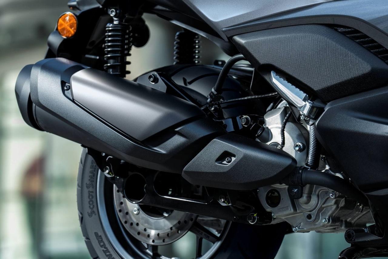 Quyết đả bại Honda SH, Yamaha chính thức mở bán ‘huyền thoại xe ga’ 249cc mới cực xịn, giá 104 triệu đồng ảnh 7