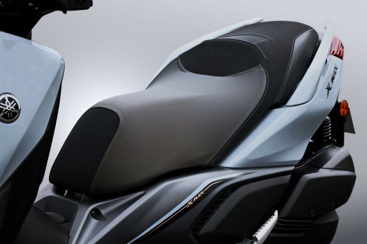 Quyết đả bại Honda SH, Yamaha chính thức mở bán ‘huyền thoại xe ga’ 249cc mới cực xịn, giá 104 triệu đồng ảnh 8