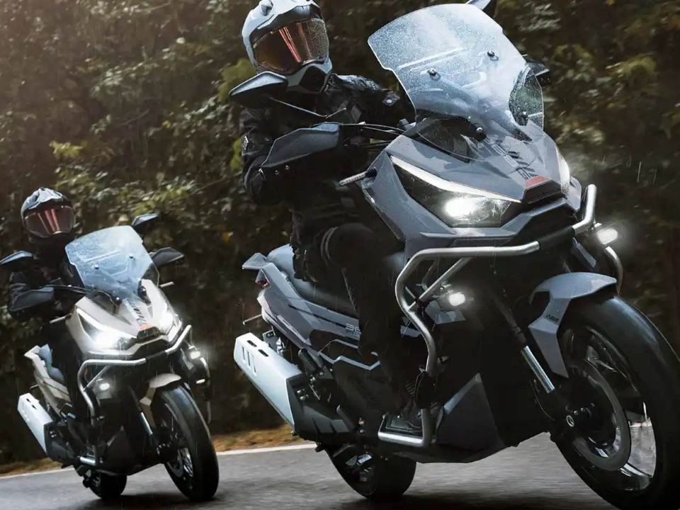 ‘Huyền thoại xe ga’ mới chính thức ra mắt với giá hấp dẫn: Diện mạo ấn tượng hơn Honda Vario, trang bị át vía cả SH ảnh 1