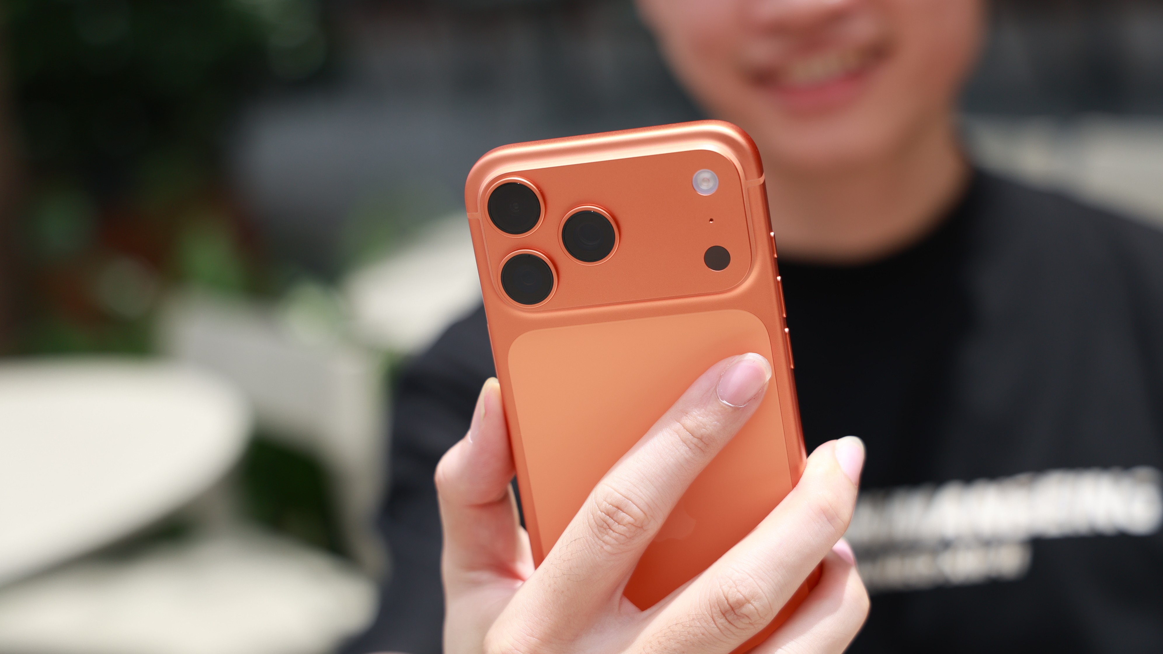 02-cum-camera-1783684199.jpg