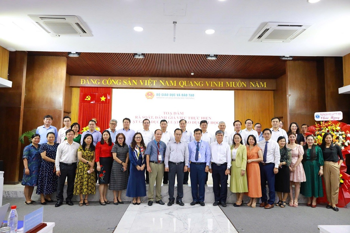 ulaw-ra-mat-he-sinh-thai-legal-insight-dua-tri-thuc-phap-ly-den-gan-cong-dong-3-1784216385.jpg