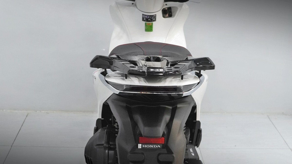 Honda SH 150i giảm giá ‘sập sàn’ 20 triệu đồng, chính thức chạm mức rẻ kỷ lục làm khách Việt dậy sóng ảnh 4