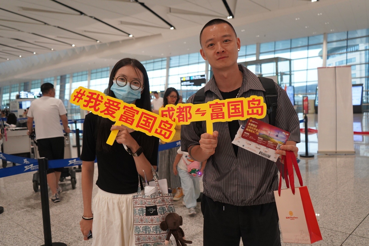 khach-bay-sun-phuquoc-airways-1784265479.jpg
