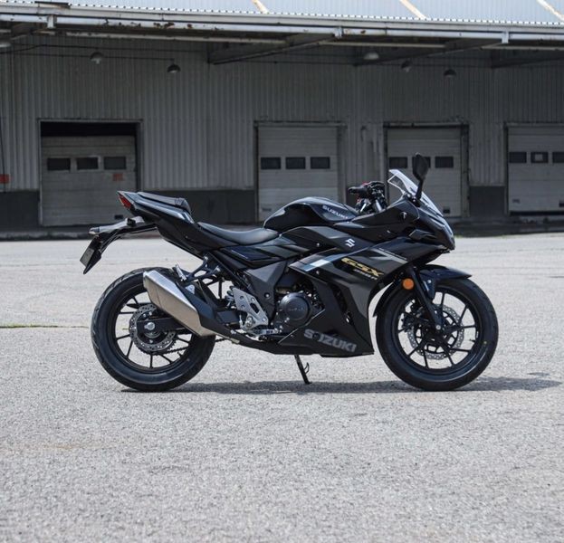 Suzuki chính thức ra mắt ‘vua côn tay’ 250cc mới giá 73 triệu đồng: Phân khối lớn hơn Yamaha Exciter và Honda Winner R ảnh 3