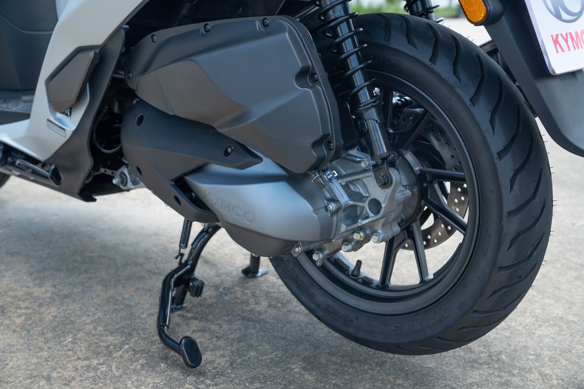 ‘Cơn ác mộng’ của Honda SH 125i ra mắt tại Việt Nam, dân tình dậy sóng vì giá mềm, trang bị xịn sò ảnh 6