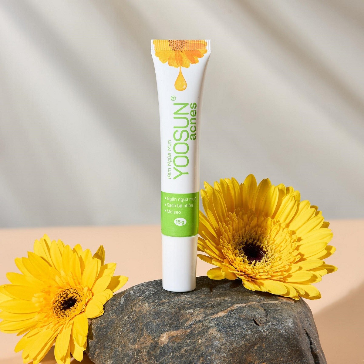 kem-boi-da-yoosun-acnes-1784712255.jpg
