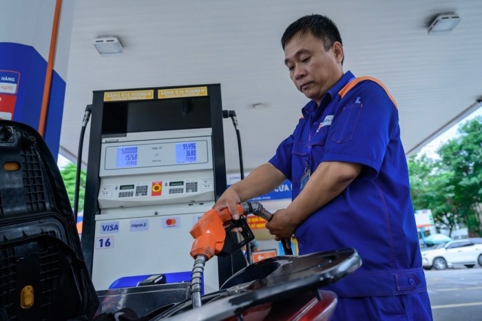 tin-xe-hot-227-chien-binh-con-tay-moi-khac-biet-honda-winner-r-va-yamaha-exciter-ra-mat-voi-gia-re-anh-2-1784714094.jpg