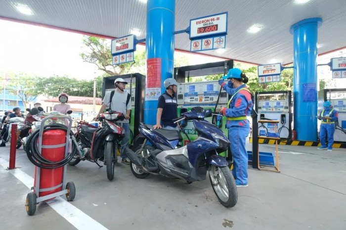 Tin xe hot 24/7: Chính thức ra mắt ‘huyền thoại côn tay’ mới giá ‘mềm’, khác hẳn Yamaha Exciter và Honda Winner R ảnh 2