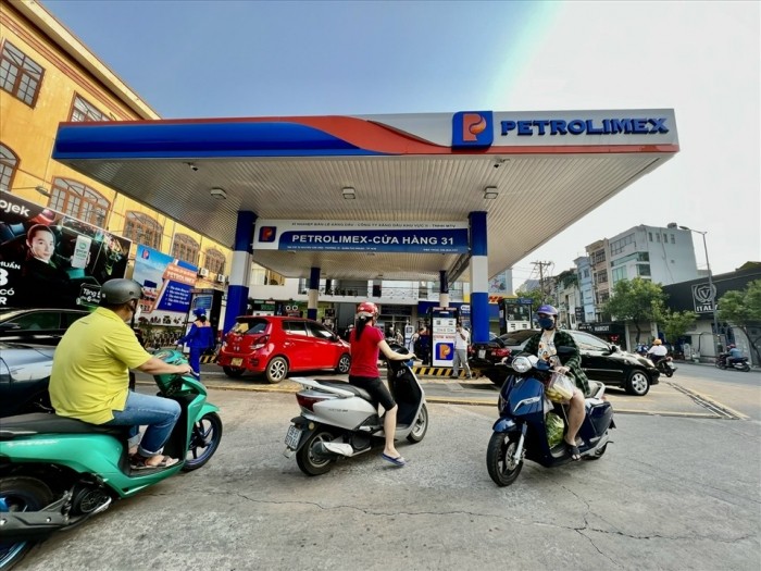 Tin xe hot 25/7: SUV ‘bình dân’ mới của Suzuki ra mắt, giá 176 triệu đồng rẻ hơn Hyundai Grand i10, gần bằng Honda SH ảnh 2