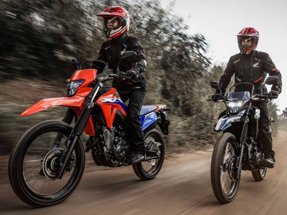 Honda chính thức ra mắt ‘huyền thoại côn tay’ mới giá ‘mềm’: Khác biệt Winner R và Yamaha Exciter, có phanh ABS 2 kênh ảnh 3