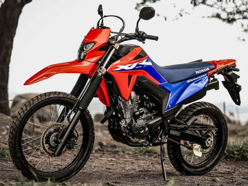 Tin xe hot 27/7: Yamaha ra mắt mẫu xe ga mới cực hầm hố, có ABS kênh đôi và TCS như Honda SH, giá mềm ảnh 3