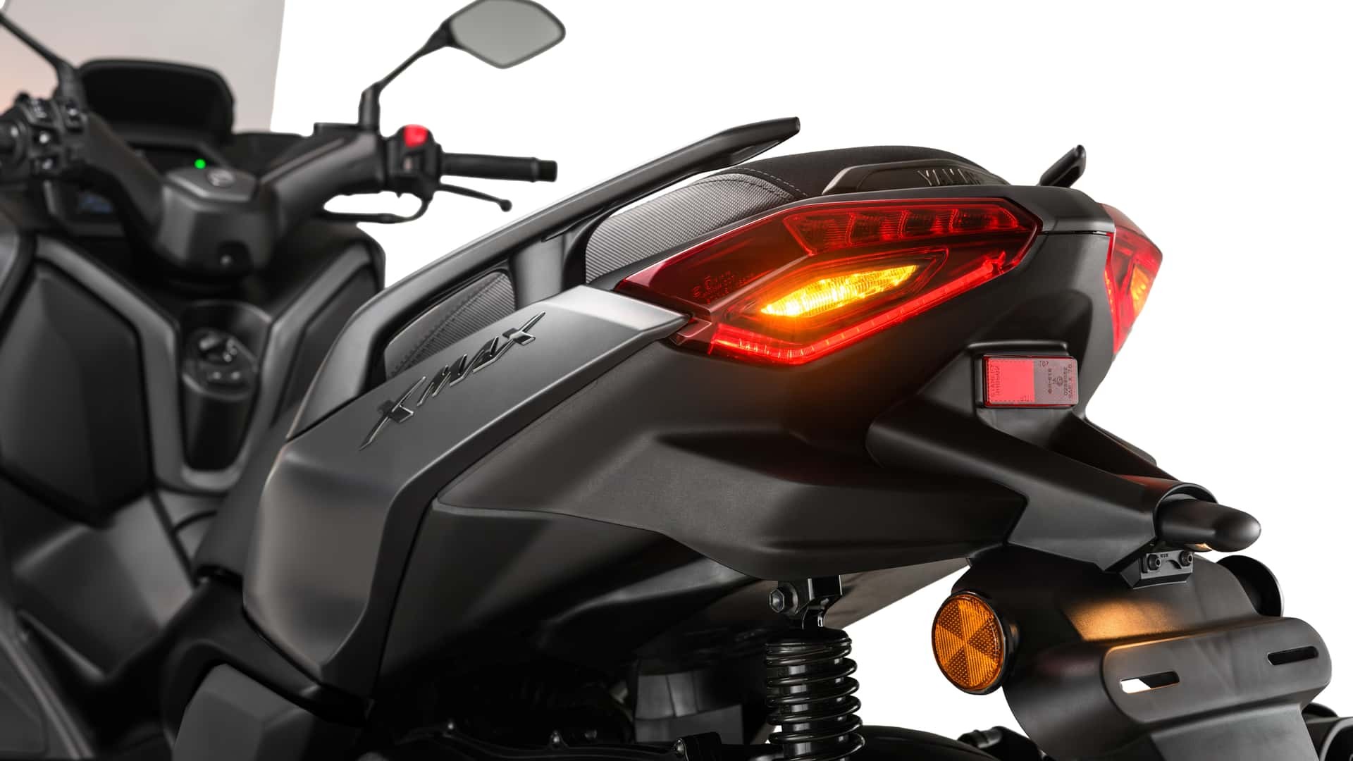 Yamaha chính thức ra mắt ‘vua xe ga’ 292cc mới ấn tượng hơn Honda SH: Có ABS 2 kênh và TCS, giá cạnh tranh ảnh 10