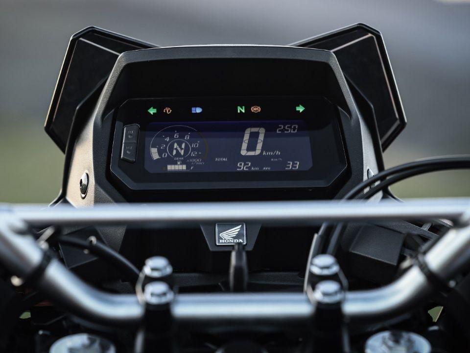 Honda chính thức ra mắt mẫu xe côn tay ‘đàn em’ của Winner R, phân khúc khác Yamaha Exciter, giá mềm mà trang bị 'đỉnh' ảnh 4