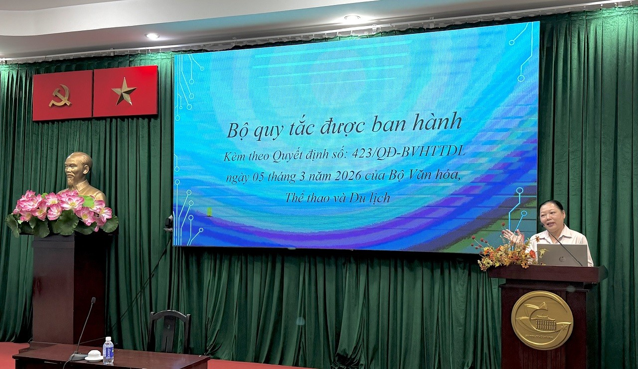 ba-pham-dac-my-tran-quyen-truong-phong-thong-tin-dien-tu-1785468438.jpg