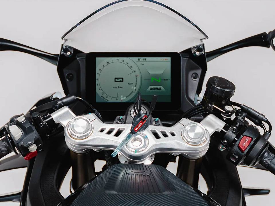 Chính thức ra mắt mẫu xe côn tay thể thao mới cực chất với giá hấp dẫn, phong cách khác Yamaha Exciter và Honda Winner R ảnh 6