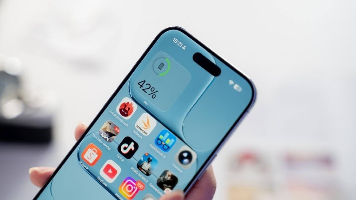 iphone-16-pro-pin-1785765161.jpg