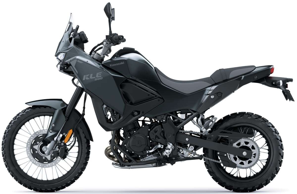 ‘Vua côn tay’ Nhật Bản mới chính thức ra mắt: Khác xa Yamaha Exciter, cao cấp hơn Honda Winner R, giá rẻ so với trang bị ảnh 2
