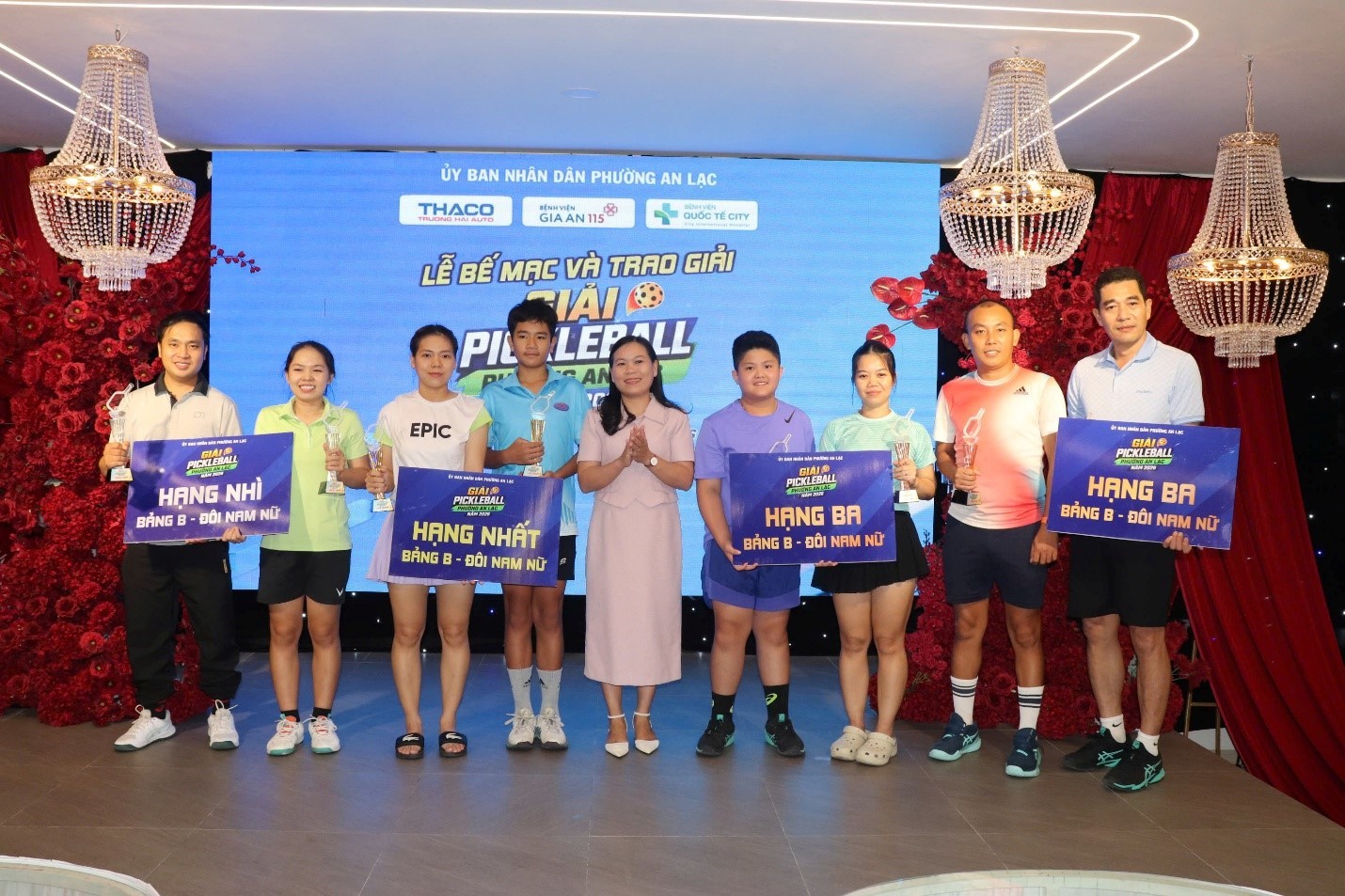 giai-pickleball-phuong-an-lac-quyen-gop-813-trieu-dong-cho-quy-den-on-dap-nghia-5-1786459220.jpg