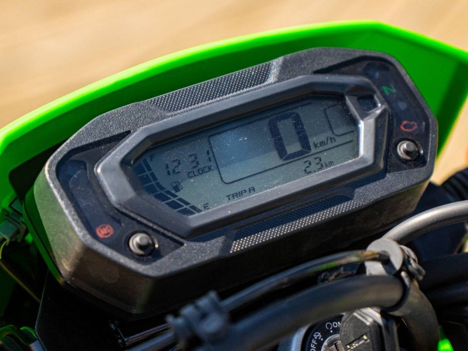 ‘Vua côn tay’ mới ‘made in Japan’ chính thức ra mắt: Khác xa Yamaha Exciter và Honda Winner R, trang bị xịn, giá hấp dẫn ảnh 4