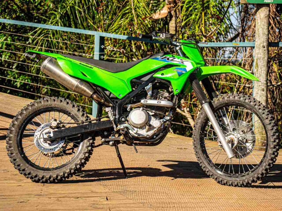 ‘Vua côn tay’ mới ‘made in Japan’ chính thức ra mắt: Khác xa Yamaha Exciter và Honda Winner R, trang bị xịn, giá hấp dẫn ảnh 5