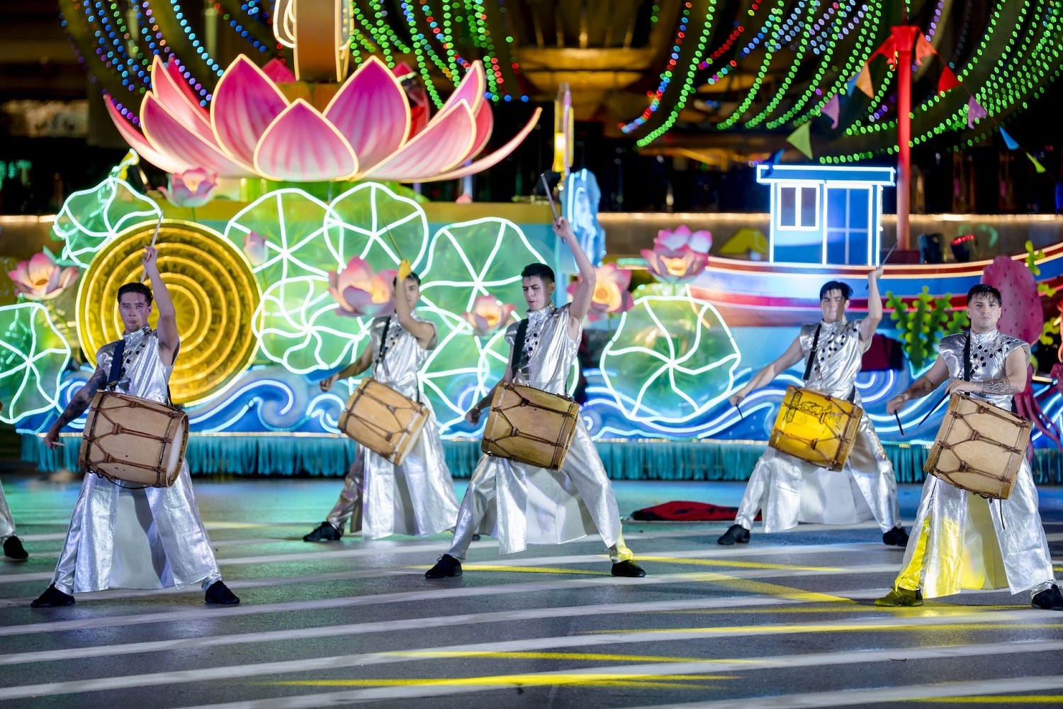 8carnival-nghe-an-2026-1787133137.jpg