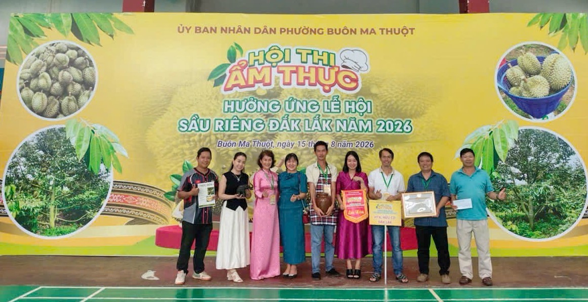 anh-hoi-thi-am-thuc-sau-rieng-dak-lak-1787134608.jpg