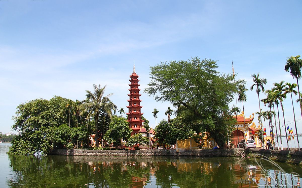 chua-tran-quoc-ho-tay-1787550954.jpg