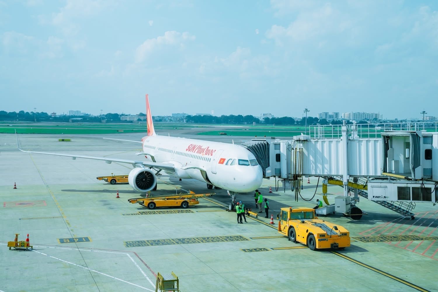 may-bay-sun-phuquoc-airways-1787714091.jpg
