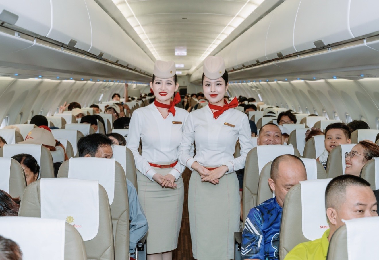 tiep-vien-sun-phuquoc-airways-1787714091.jpg