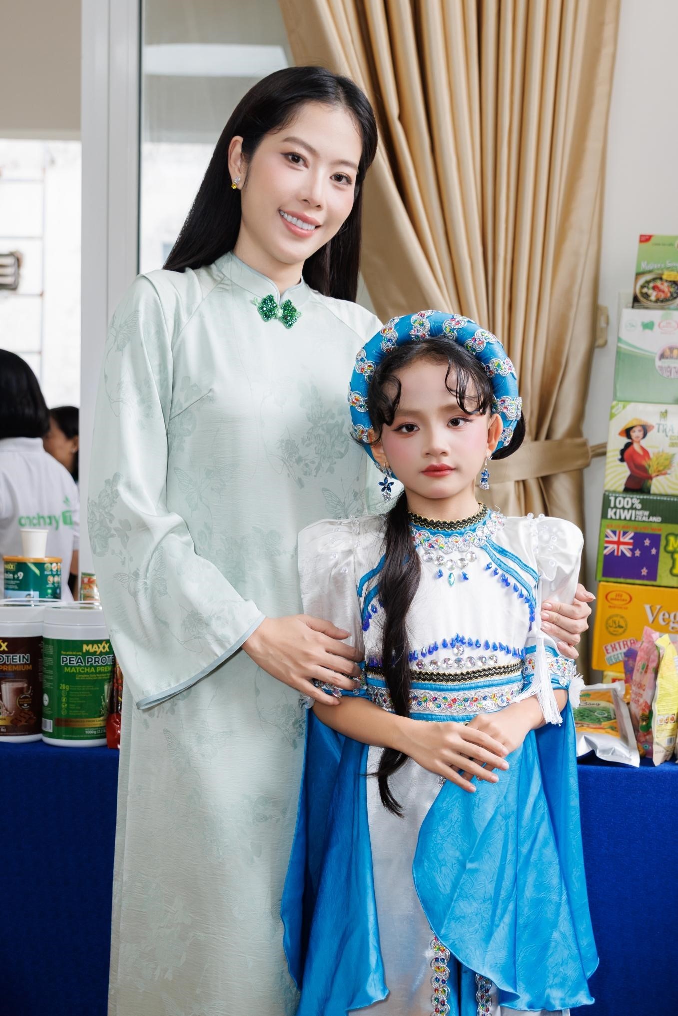 nam-em-nguyen-phuong-binh-1787801572.jpg